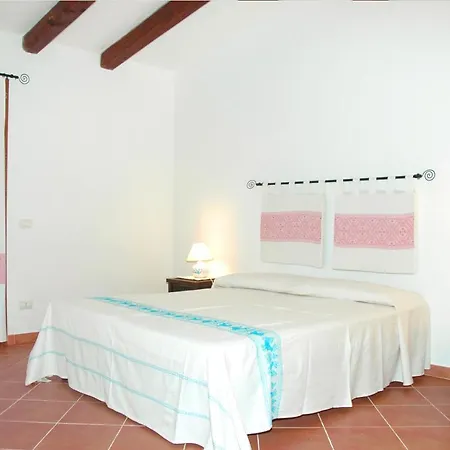 Feriehus Bouganvillae2 San Teodoro (Sardinia)